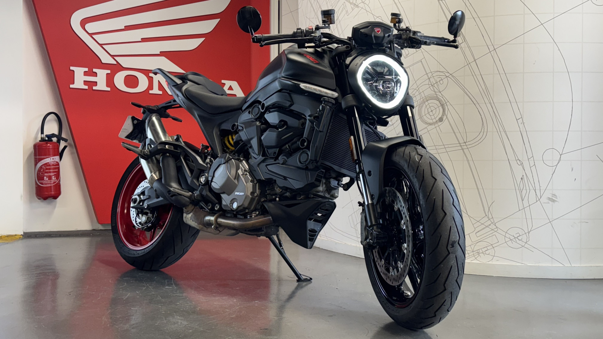 DUCATI 900 MONSTER 900