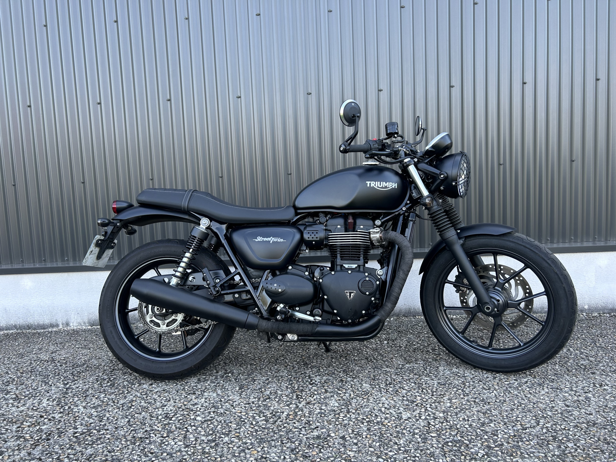 TRIUMPH 900 STREET TWIN  900