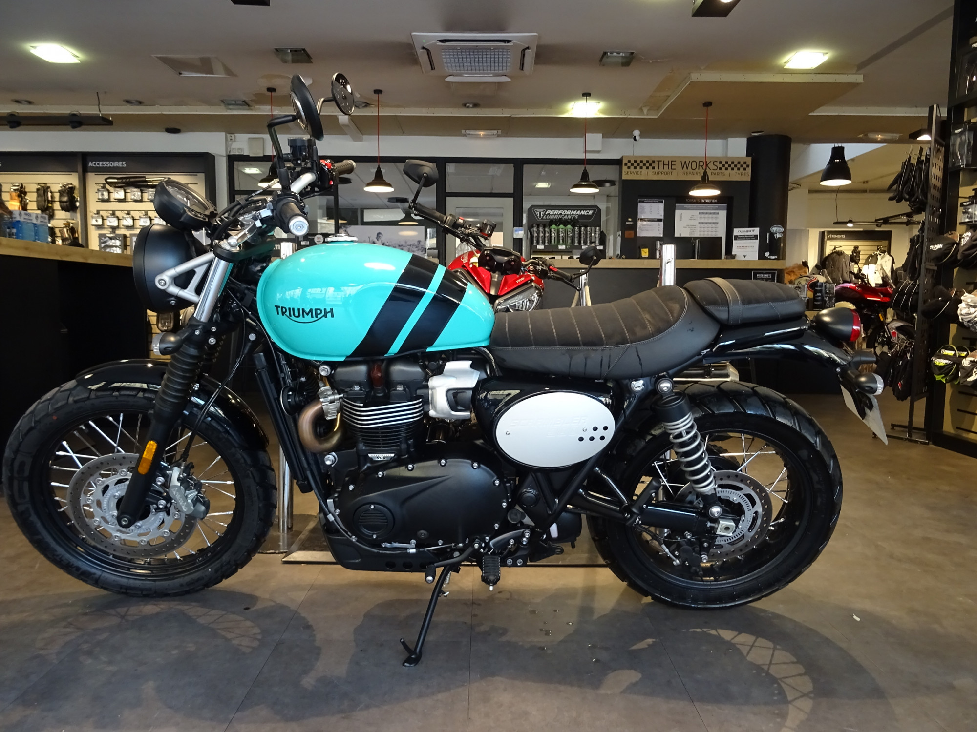 TRIUMPH 900 SCRAMBLER 900