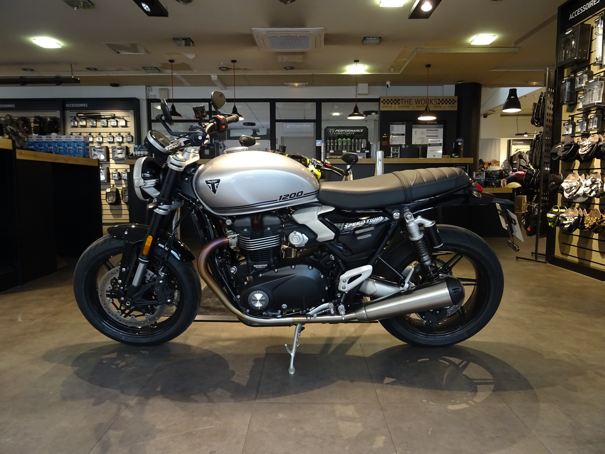 TRIUMPH 1200 SPEED TWIN 1200