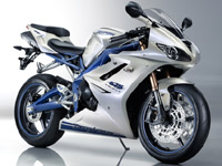 Une Daytona 675 blanche au sang bleu...