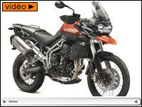 Triumph Tiger 800/XC et Daytona 675R : parées à l'attaque