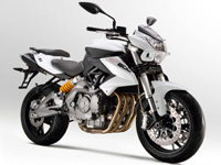 BN 600 : le roadster 4-cylindres selon Benelli
