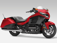 Nouveautés 2013 : Honda dépouille sa Goldwing avec la F6B