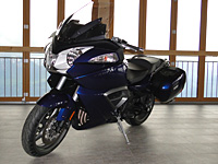 Triumph dévoile la nouvelle 1200 Trophy 2013 !