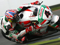 WSBK Assen 2011 : Rea brille, Checa illumine !