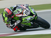 WSBK Assen : Sykes et Laverty remontent sur Guintoli