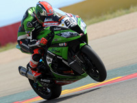 WSBK : les Kawasaki s'entraînent à Aragon