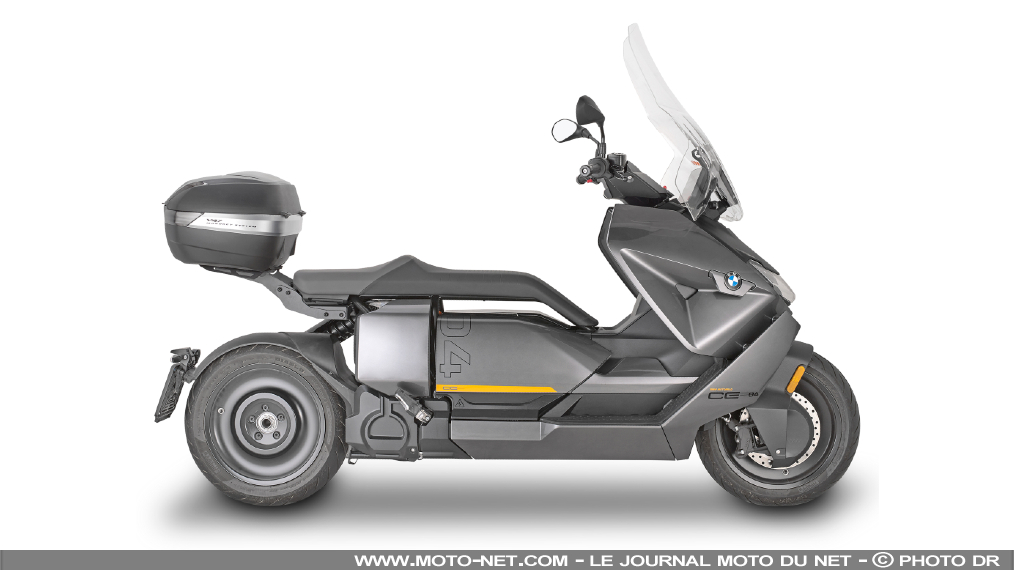 Givi équipe le scooter électrique BMW CE 04