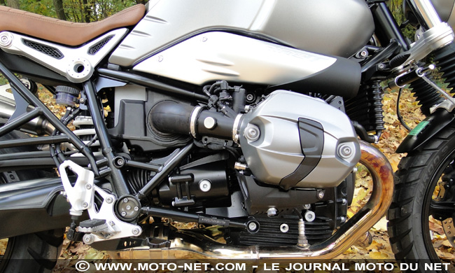  Duel nineT Scrambler Vs T120 Black : t'as le look bobo !