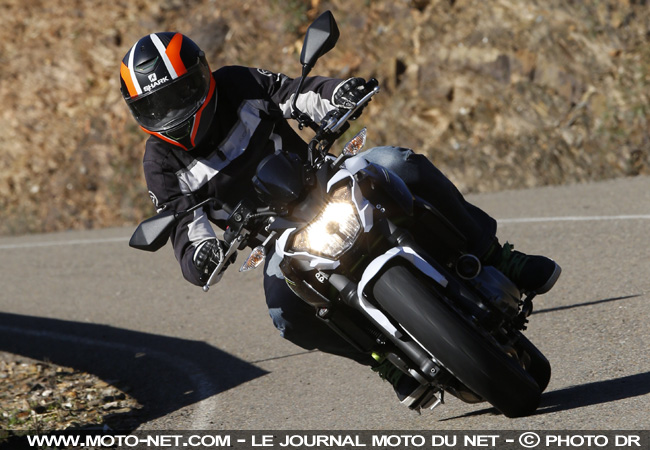  Essai Z650 : le roadster Kawasaki, plus léger que l'ER