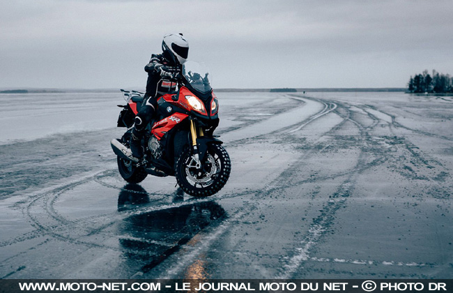 Vidéos motos BMW : meilleurs voeux et meilleur wheelie !