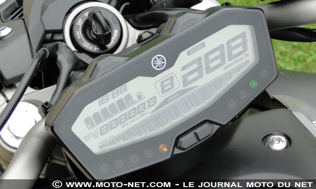 Duel CB650F Vs MT-07 : le roadster 4-pattes Honda contre le CP2 Yamaha