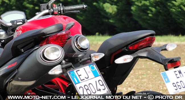  Duel Shiver 900 Vs Monster 797 : roadster sauce vénitienne ou bolognaise ? 