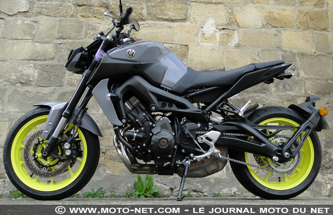 Kawasaki 900 Vs Suzuki GSX-S750 Vs Yamaha MT-09 : élection du meilleur roadster japonais maxi-mid-size
