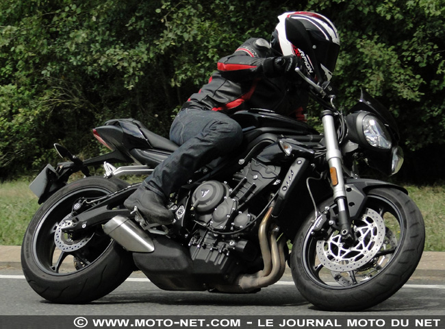  Duel Z900 Vs Street Triple S : un combat, deux chefs