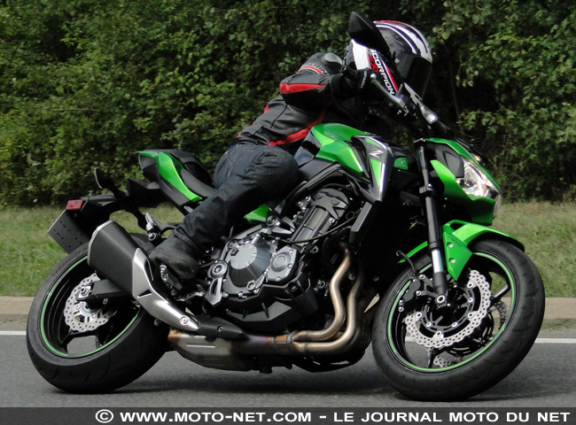  Duel Z900 Vs Street Triple S : un combat, deux chefs