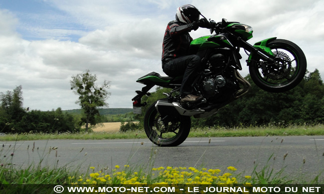  Duel Z900 Vs Street Triple S : un combat, deux chefs