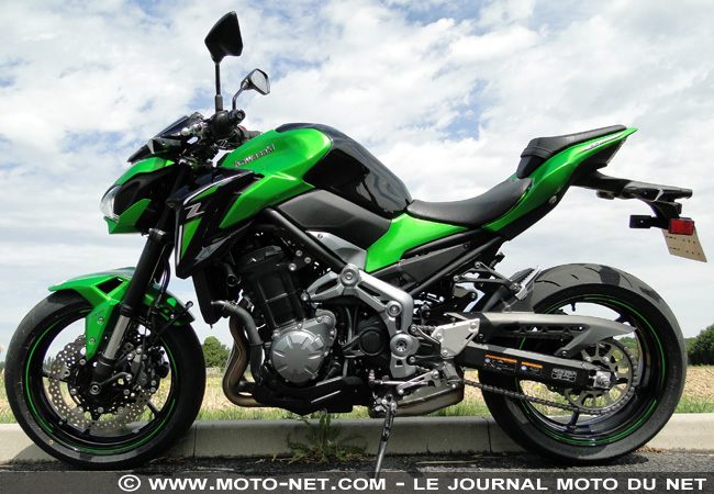  Duel Z900 Vs Street Triple S : un combat, deux chefs