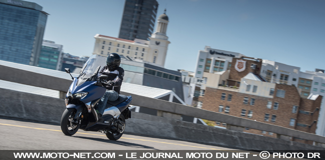 Essai Tmax 2017 SX et DX : Yamaha donne - vend ! - son maximum