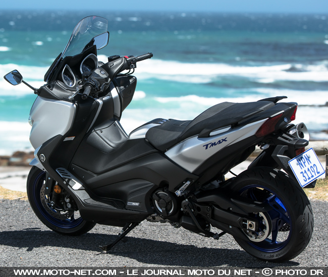 Essai Tmax 2017 SX et DX : Yamaha donne - vend ! - son maximum