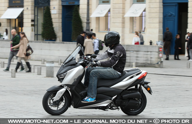 Essai Yamaha Xmax 125 : le retour du roi des scooters 125 ?