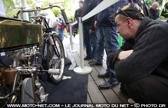 Les anciennes vedettes des Grand Prix Moto étaient de sortie au Mans