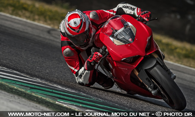  Ducati Panigale V4 : la même en deux fois mieux ?