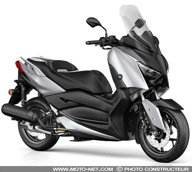 Nouveau Xmax 125 2018 : il a tout des grands 300 et 400 !