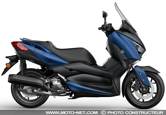 Nouveau Xmax 125 2018 : il a tout des grands 300 et 400 !