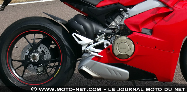  Comparatif Superbike 2018 : Aprilia RSV4 RF Vs BMW S1000RR Vs Ducati Panigale V4 S