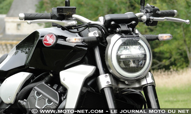 Duel Honda CB1000R 2018 Vs Triumph Speed Triple RS : duo chic pour duel de choc