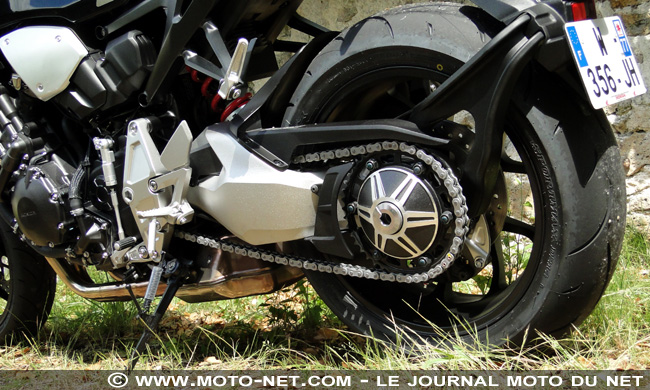 Duel Honda CB1000R 2018 Vs Triumph Speed Triple RS : duo chic pour duel de choc