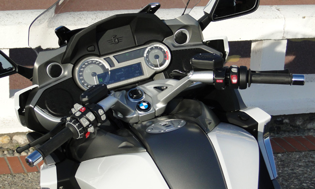 Duel K1600GTL Vs GoldWing 2018 : la croisière s'affronte... 