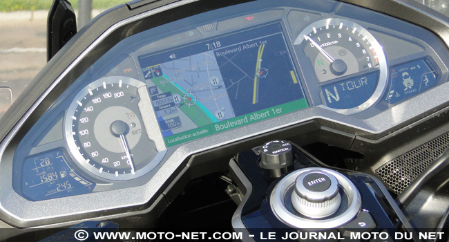 Duel K1600GTL Vs GoldWing 2018 : la croisière s'affronte... 