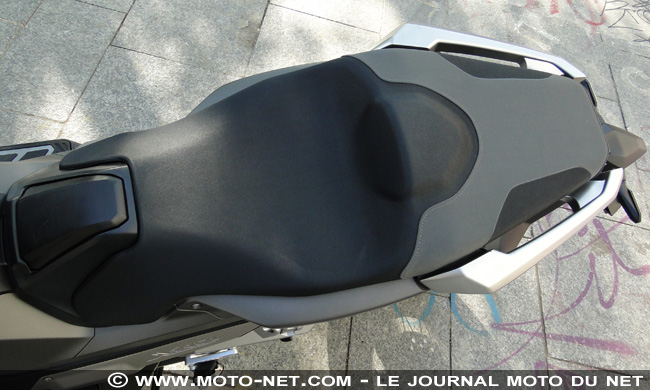 Duel Honda X-Adv Vs Yamaha Tmax : moto, scooter ou les deux ?