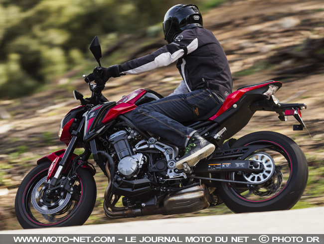Quelle moto A2 choisir chez Kawasaki ? Z900 70 kW, Ninja 400 et compagnie