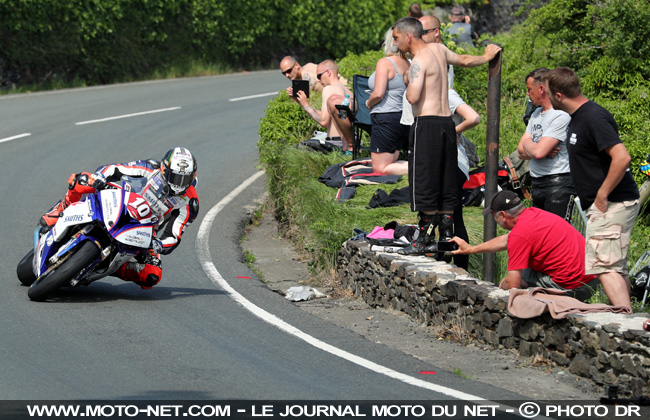 Michael Dunlop remporte les premières course Superbike et Supersport du Tourist Trophy 2018