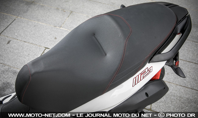  Essai MP3 300 HPE : le scooter trois-roues compact de Piaggio