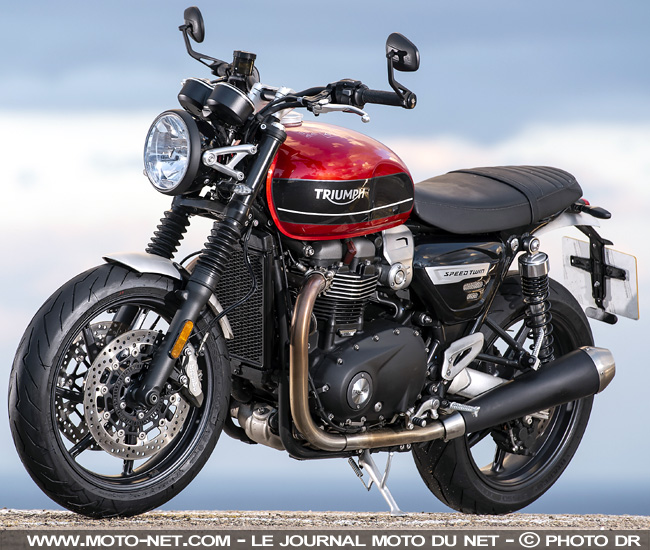  Essai Speed Twin : le roadster Triumph pour speeder à la cool