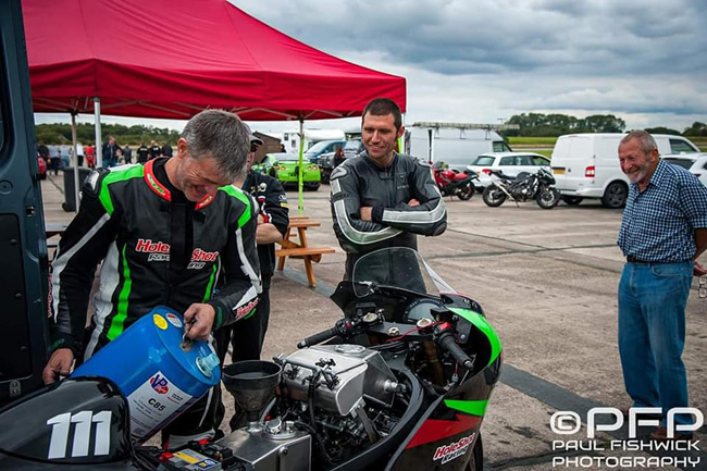 Suzuki Turbo : Guy Martin et son Hayabusa entretiennent le fantasme...
