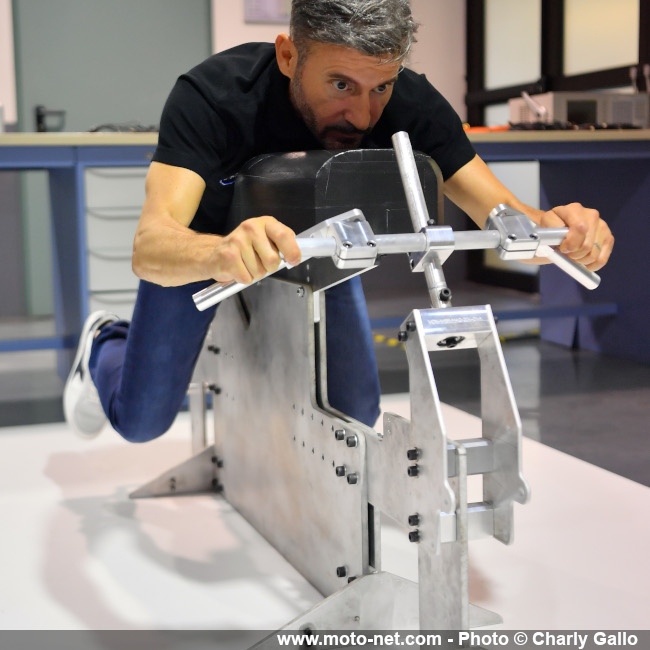 Voxan scanne Biaggi en 3D pour sa future moto électrique Wattman...