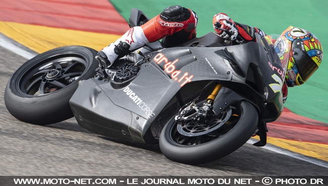 Tests WSBK 2019 à Aragon : baptême de l'R pour la Panigale V4