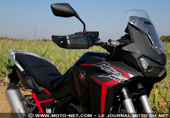 Africa Twin 1100 Vs V-Strom 1050 XT : maxitrail Honda ou Suzuki, lequel est le plus fort ?