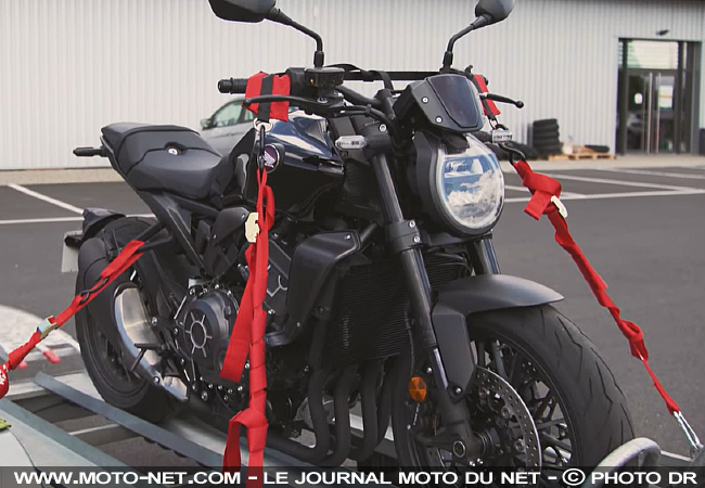 Tuto : Conseils pour transporter sa moto sur une remorque