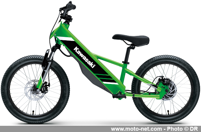Kawasaki promeut ses deux-roues verts Z7 Hybrid et Elektrode 20