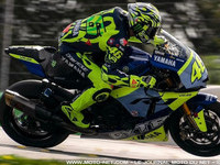 Non, Yamaha n'abandonne pas sa sportive R1 et ses admirateurs !
