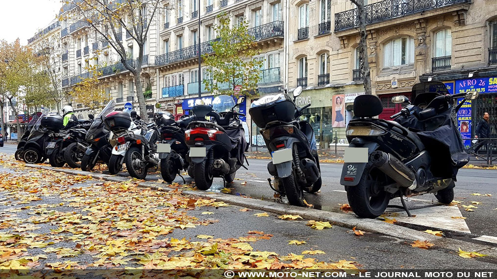 Stationnement payant pour les motos et scooters non électriques à Paris en 2022