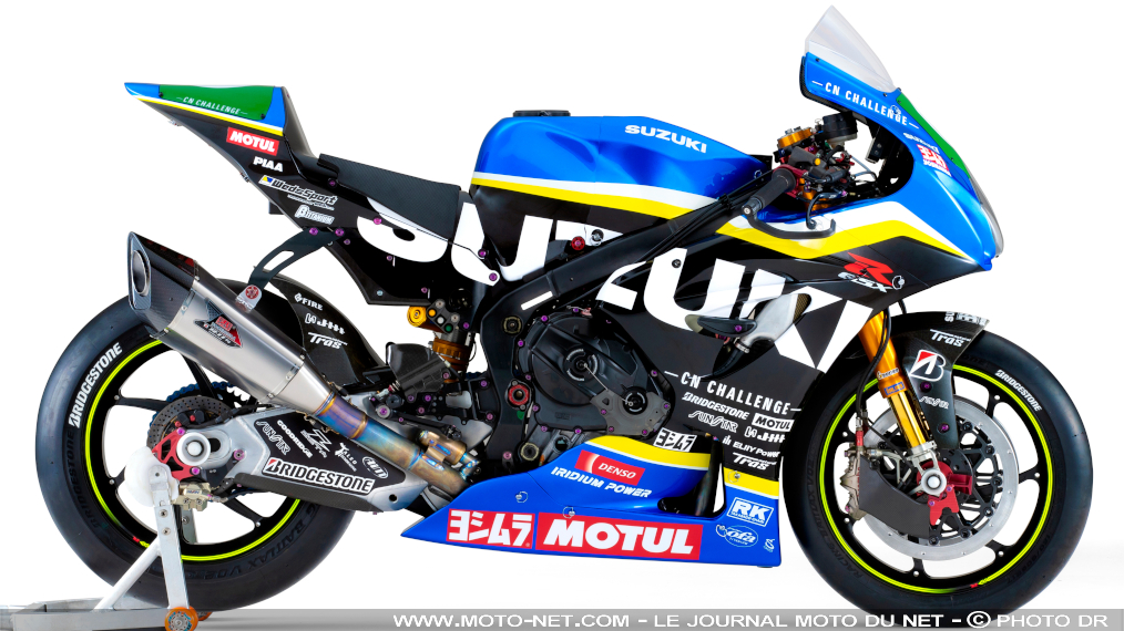 Une Suzuki GSX-R1000 officielle et éco-responsable aux 8H de Suzuka

Tourner en rond sur un circuit dans le simple but de battre ses petits camarades ? Cela n'intéresse plus Suzuki, parti du MotoGP et de l'EWC fin 2022. Si le constructeur d'Hamamatsu participe officiellement aux 8 heures de Suzuka 2024, c'est pour développer des technologies à la fois performantes et respectueuses de l'environnement. Explications.
