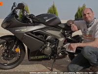 Triumph Daytona 660 : notre essai complet en vidéo

La Daytona est de retour dans les concessions Triumph, mais ce n'est pas une Moto2 ni même une Supersport ! Son 3-cylindres de 660cc pour 95 chevaux (permis A2, &quot;welcome !&quot;), sa partie-cycle et son électronique ne font pas dans la surenchère… La Daytona 660 est d'ailleurs proposée à partir de 9795 euros. Essai !

